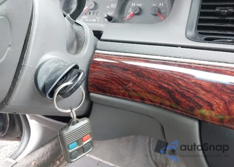 2000 Mercury Grand Marquis Ls из США, поврежденный, VIN 2MEFM75W1YX708273